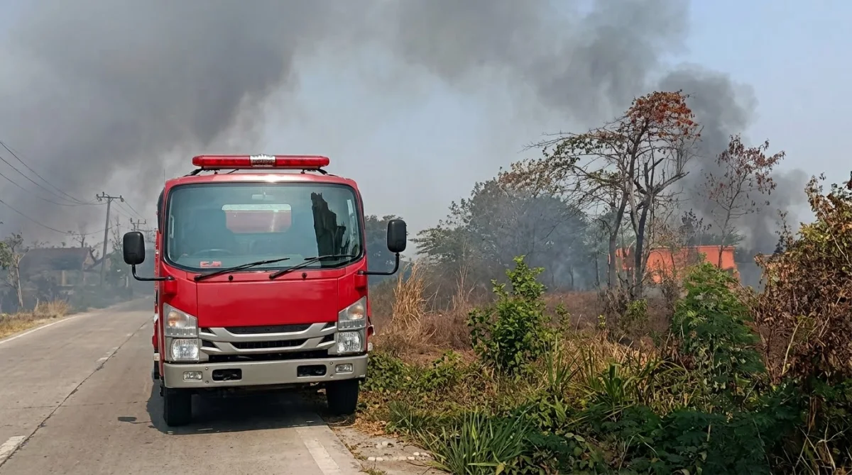 Kebakaran TPA Dadapan Lamongan Dipicu Api dari Lahan Kering, Sampah 10 Meter Sulit Dipadamkan
